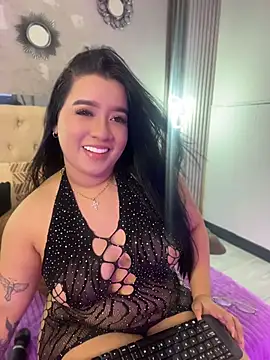 Snapshot of Aliciawhitee chatting on April 22, 2:58 am Aliciawhitee online show from April 22, 2:58 am