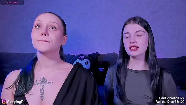 Threesomebabes online show from May 30, 6:05 pm