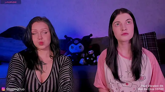 Threesomebabes online show from June 4, 6:14 pm
