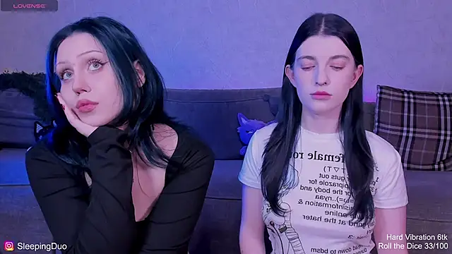 Threesomebabes online show from June 14, 6:21 pm
