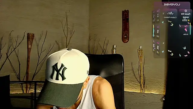 MarcusRain  online show from October 24, 7:43 pm