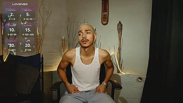 MarcusRain  online show from November 19, 8:42 pm