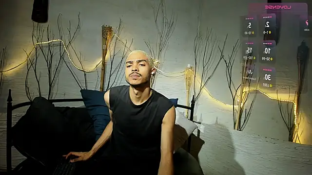 MarcusRain  online show from December 4, 3:38 am