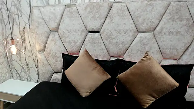 EXOTIC EBONY  online show from October 10, 7:02 pm