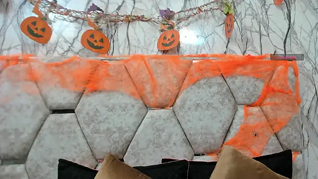 EXOTIC EBONY  online show from October 19, 7:03 pm