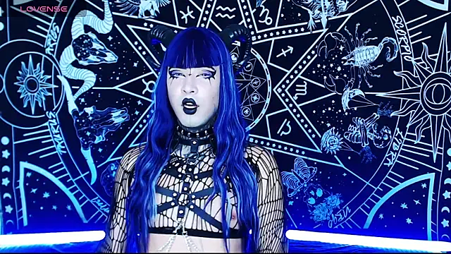 naomi satan online show from February 8, 8:12 pm