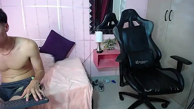 Justin gray  online show from September 12, 8:53 pm