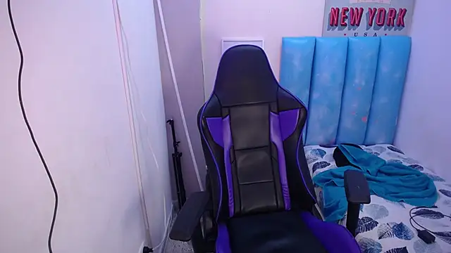 Justin gray  online show from September 17, 9:05 pm