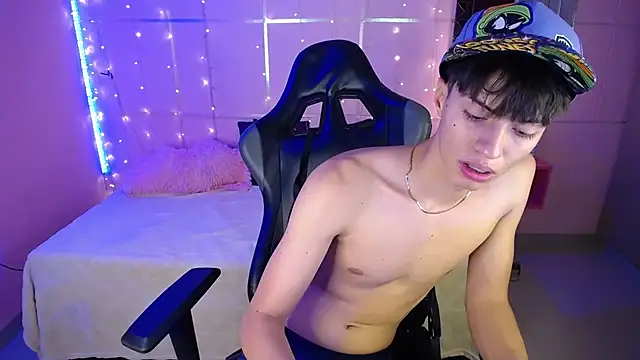 Justin gray  online show from September 23, 8:45 pm