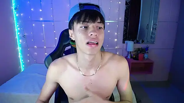 Justin gray  online show from September 29, 8:35 pm