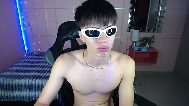 Justin gray  online show from October 15, 8:53 pm