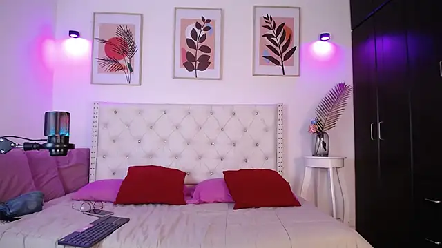 barbyehot online show from October 12, 12:20 am