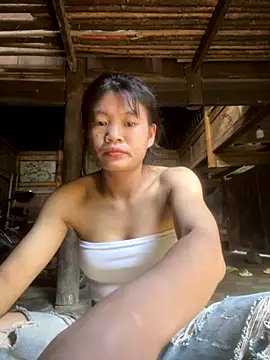 Ngoc 2k5 online show from October 11, 8:35 am