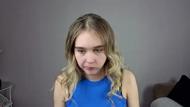 Snapshot of Vel1ka chatting on November 17, 12:44 pm Vel1ka online show from November 17, 12:44 pm