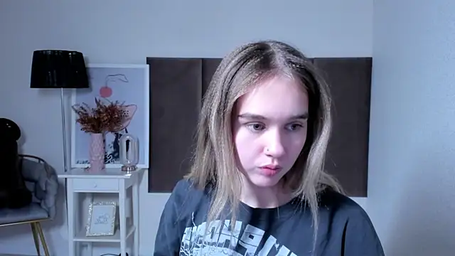 Snapshot of Vel1ka chatting on November 24, 1:00 pm Vel1ka online show from November 24, 1:00 pm