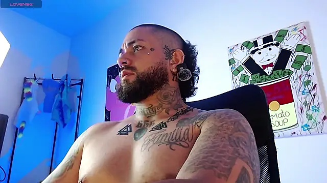 nicolastorres99 online show from March 26, 9:15 am