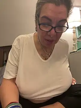 dieseldame1313 online show from January 28, 11:17 pm