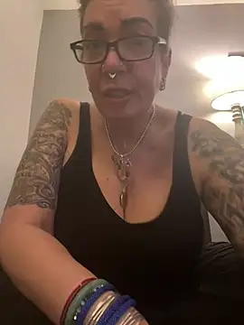 dieseldame1313 online show from January 31, 3:30 am