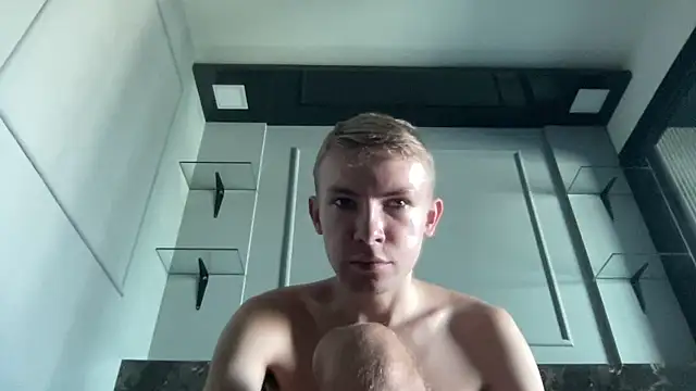 Mike211131 online show from September 20, 8:04 am
