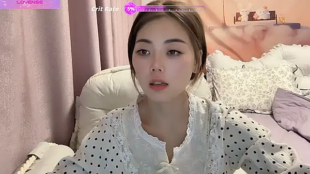 bao-bao- online show from July 11, 5:15 pm