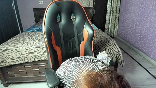 ShylaGill online show from October 14, 4:52 pm