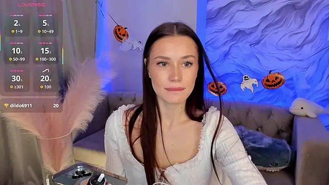 Aria Mila online show from October 24, 11:28 am