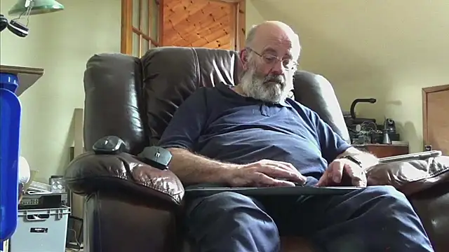 janzer13 online show from September 23, 2:31 pm