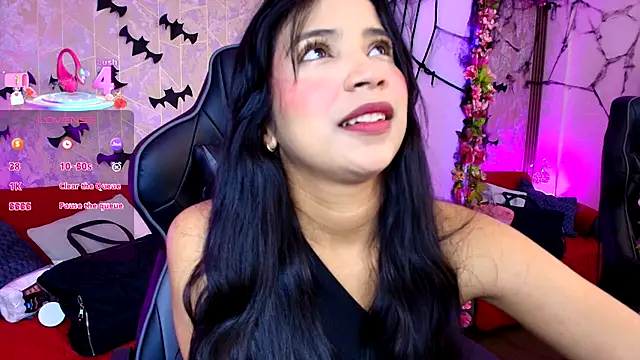 SophiaWalker 1 online show from November 1, 11:45 am