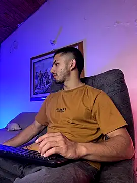 Snapshot of ArturoCardona_ chatting on November 27, 12:18 pm ArturoCardona online show from November 27, 12:18 pm