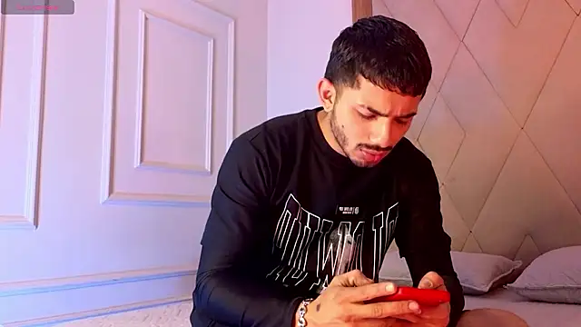 ArturoCardona  online show from January 17, 2:16 am