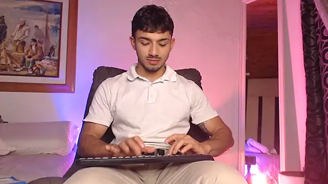 Snapshot of ArturoCardona_ chatting on March 19, 11:31 pm ArturoCardona online show from March 19, 11:31 pm