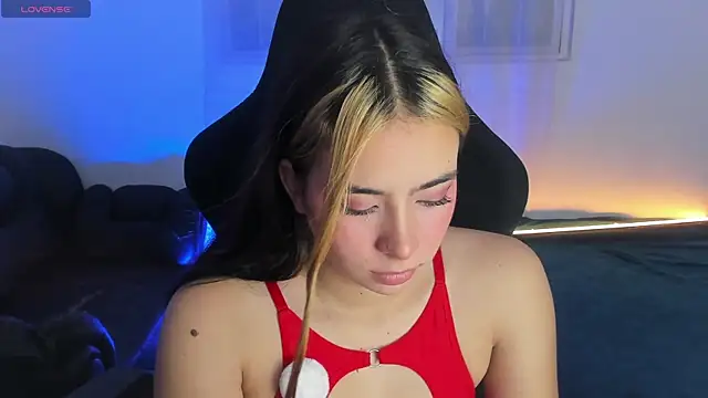 Snapshot of Aishelyng chatting on September 21, 1:29 am Aishelyng online show from September 21, 1:29 am