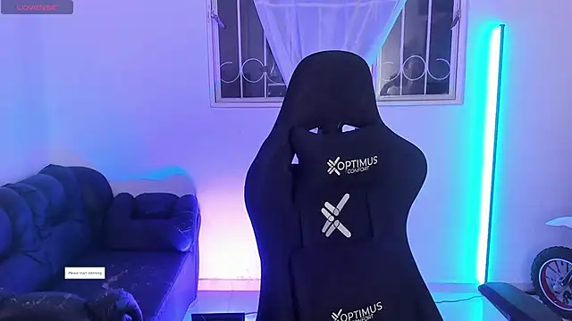 Snapshot of Aishelyng chatting on October 7, 10:18 pm Aishelyng online show from October 7, 10:18 pm