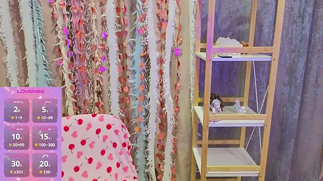 Snapshot of Luisa_Rosee chatting on September 8, 6:18 pm Luisa Rosee online show from September 8, 6:18 pm