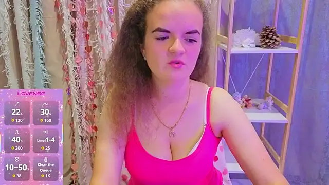 Snapshot of Luisa_Rosee chatting on October 7, 7:22 pm Luisa Rosee online show from October 7, 7:22 pm