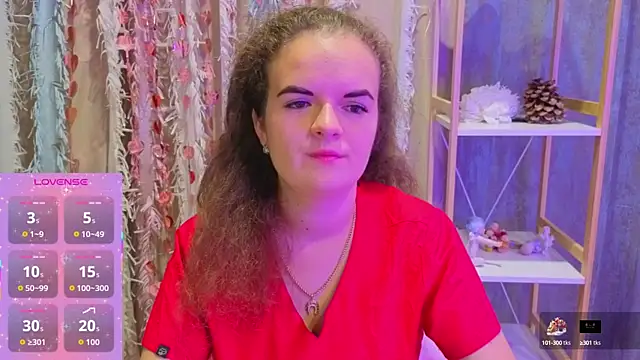 Snapshot of Luisa_Rosee chatting on October 13, 8:09 pm Luisa Rosee online show from October 13, 8:09 pm