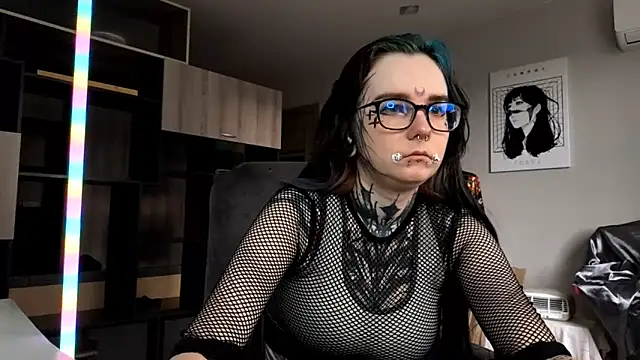 HighelikeGirl online show from October 24, 7:05 am