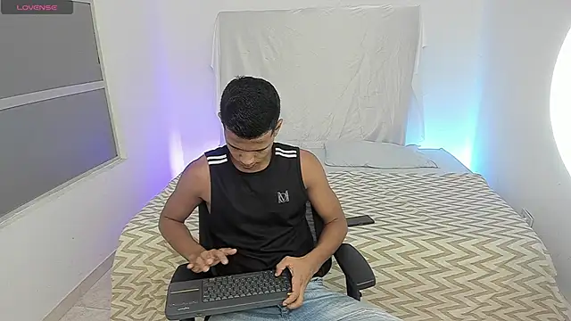 KingStark  online show from September 27, 11:15 am