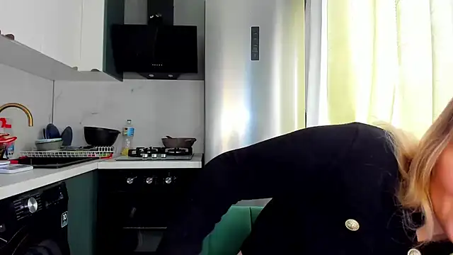 SunshineEmma online show from October 6, 12:57 pm