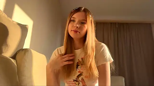 FruityXo online show from November 7, 12:49 pm