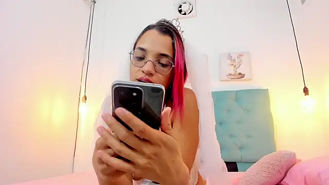 cris dulce online show from October 21, 1:56 pm