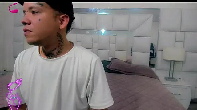 Dangerous couple  online show from October 8, 3:04 am