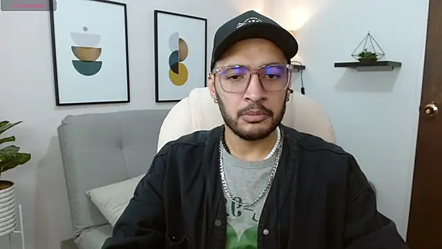   Damian    online show from November 3, 11:26 pm