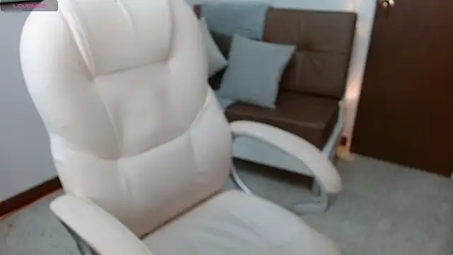   Damian    online show from December 4, 1:04 am