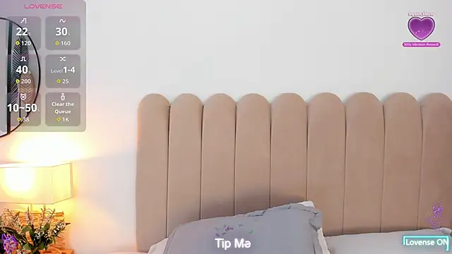 Jasmin hamdan online show from October 6, 9:23 pm