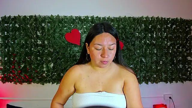 BellaRoux1 online show from February 18, 12:12 pm