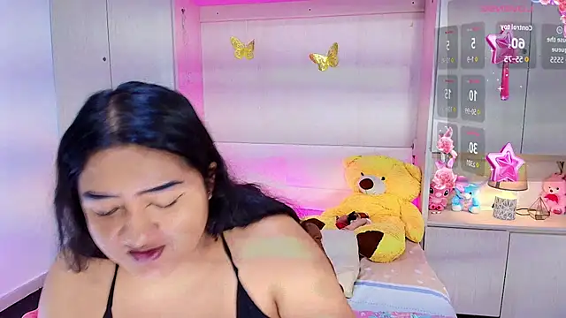 Snapshot of LilyWhitney chatting on July 16, 4:29 am LilyWhitney online show from July 16, 4:29 am