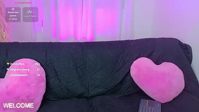 issadora 1 online show from September 10, 4:18 pm