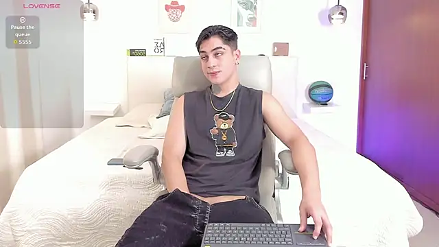 Thiago winteer online show from November 26, 5:41 am