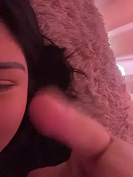 Regina Escobar online show from October 25, 9:09 pm